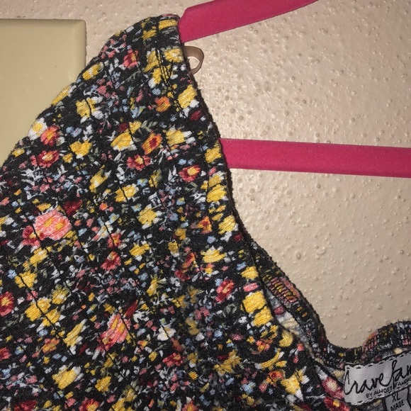 Spring floral Crop top - Picture 2 of 4